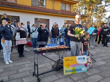 Andreas Lübke mit Spielmannszug 